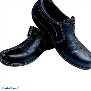 Clarks black slide on women’s shoes